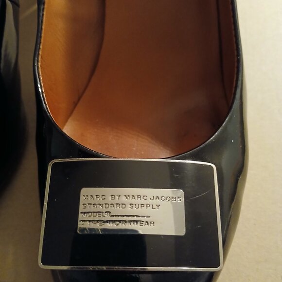 Marc by Marc Jacobs Logo Plaque Heels - Picture 2 of 11